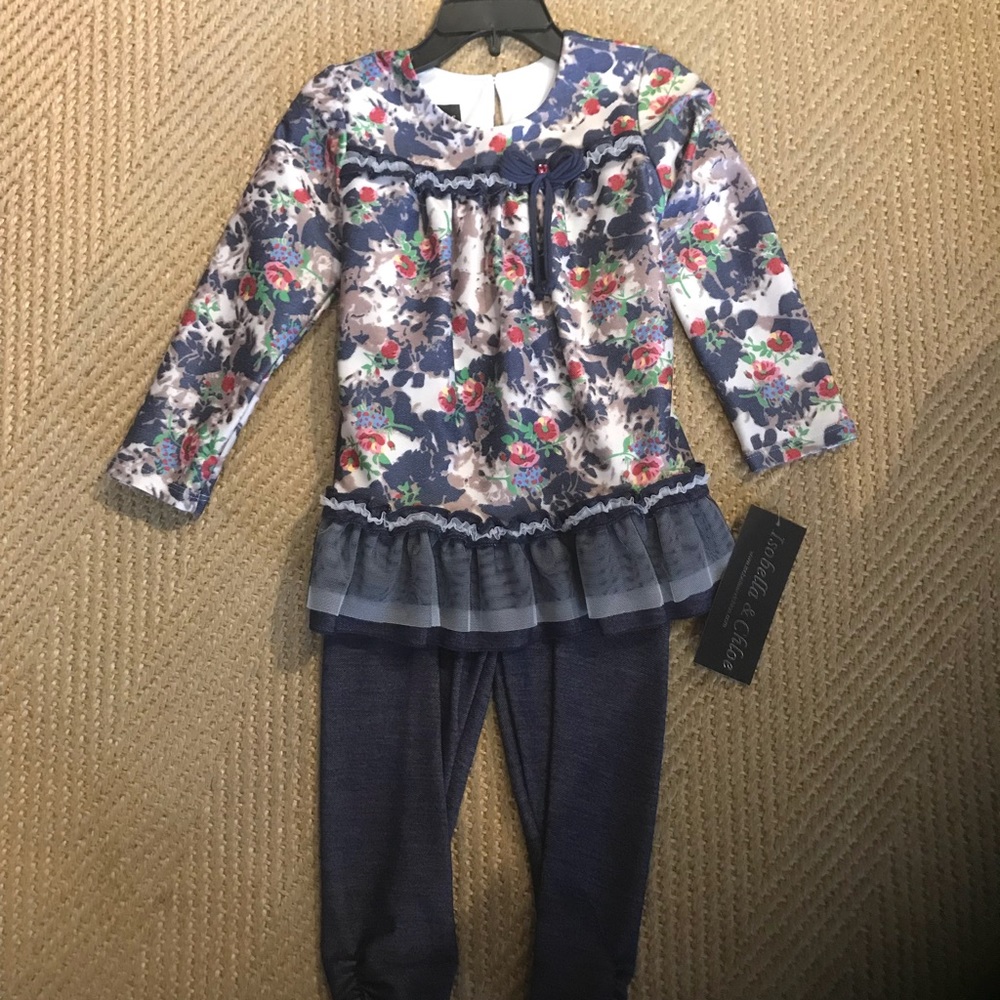 Isobella & Chloe 2 Piece Outfit